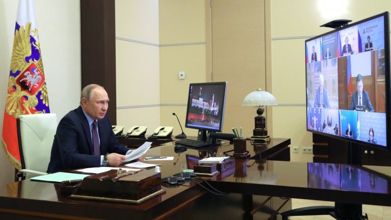Путин обяви десетилетие на науката и технологиите в Русия 