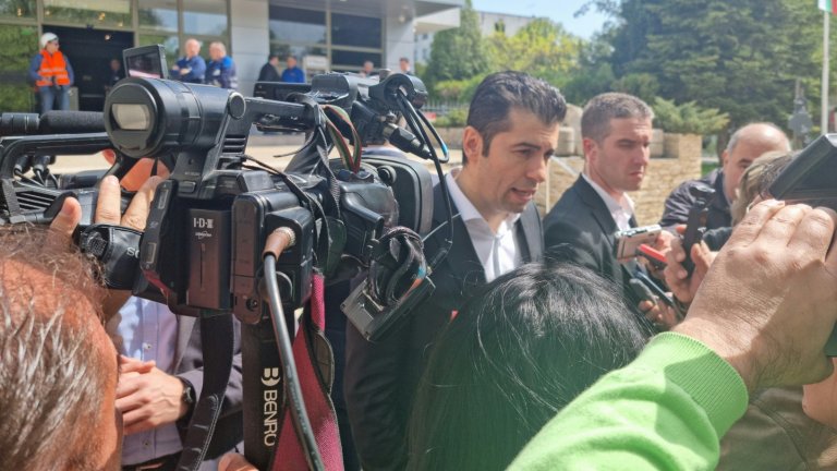 В Раднево Кирил Петков обяви, че няма дата за спиране на въгледобива и ТЕЦ-овете