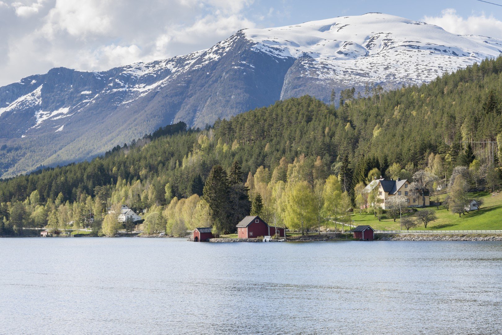 Езерото Хорниндалсватнет, Норвегия