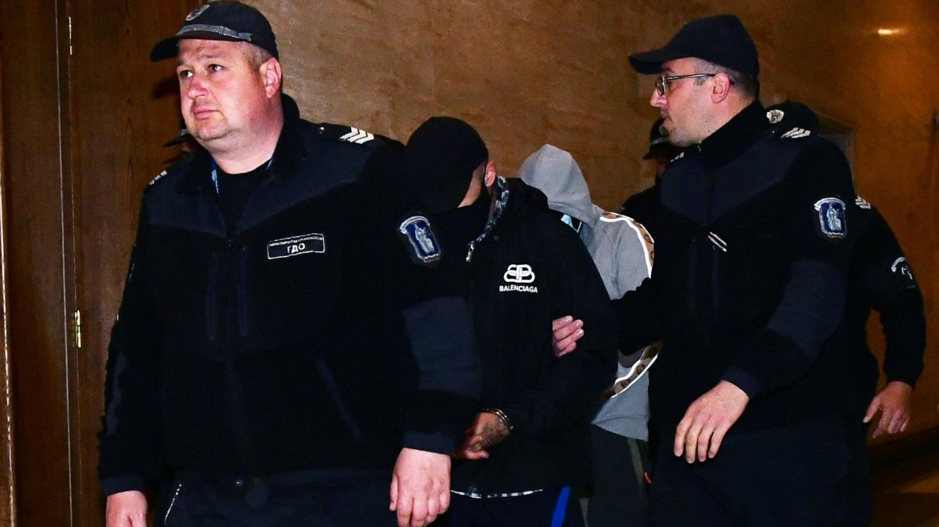 Обвиняемите за разстрела на бившия полицай Любомир Иванов остават в ареста