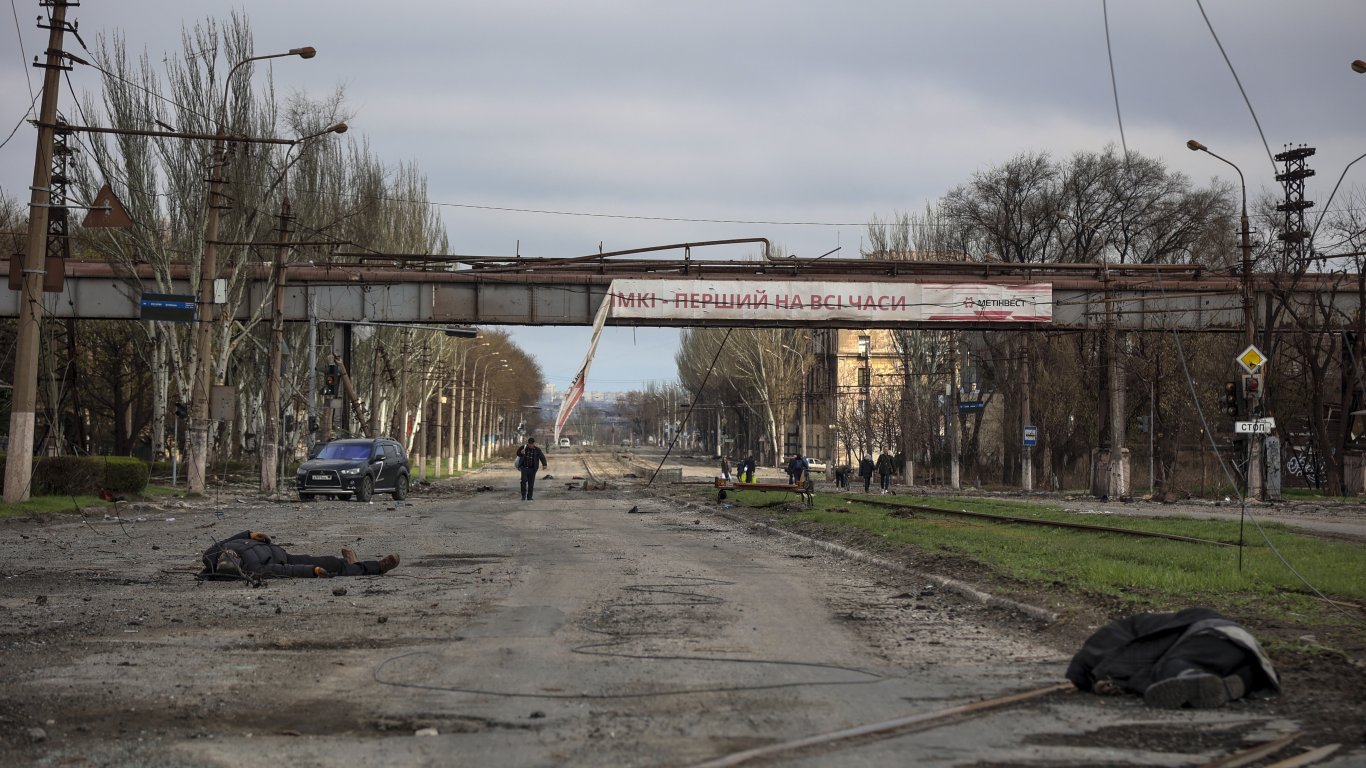 Украинският ГЩ предупреди за готвен руски морски десант, Москва с предложение за Мариупол