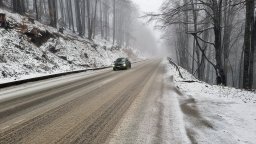 АПИ с предупреждение към шофьорите заради зимните условия в Западна България