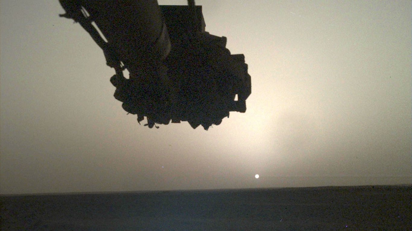НАСА улови "самотен марсиански изгрев"