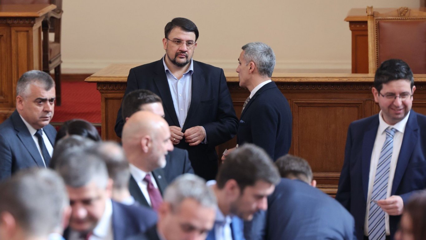 Настимир Ананиев: Вежди Рашидов беше насилен да стане председател на Народното събрание