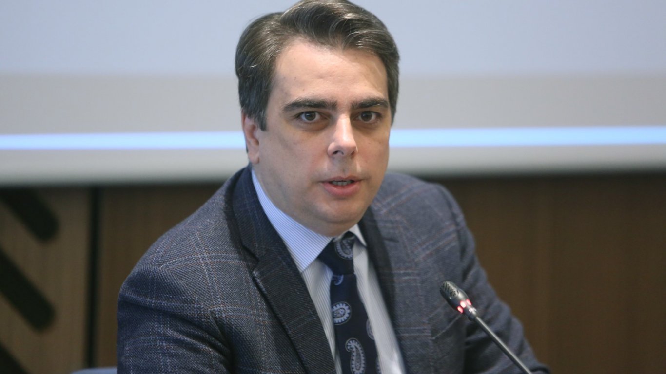 Асен Василев прогнозира успокояване на инфлацията в България