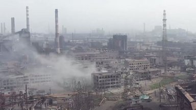 Евакуираха 140 цивилни от района на "Азовстал", ООН призова към "великденско примирие"