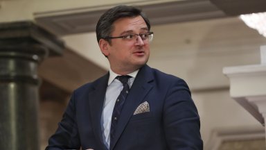 Кулеба в българския парламент: Който не помага на Украйна, помага на Русия