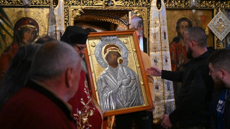 Почитаме Успение Богородично