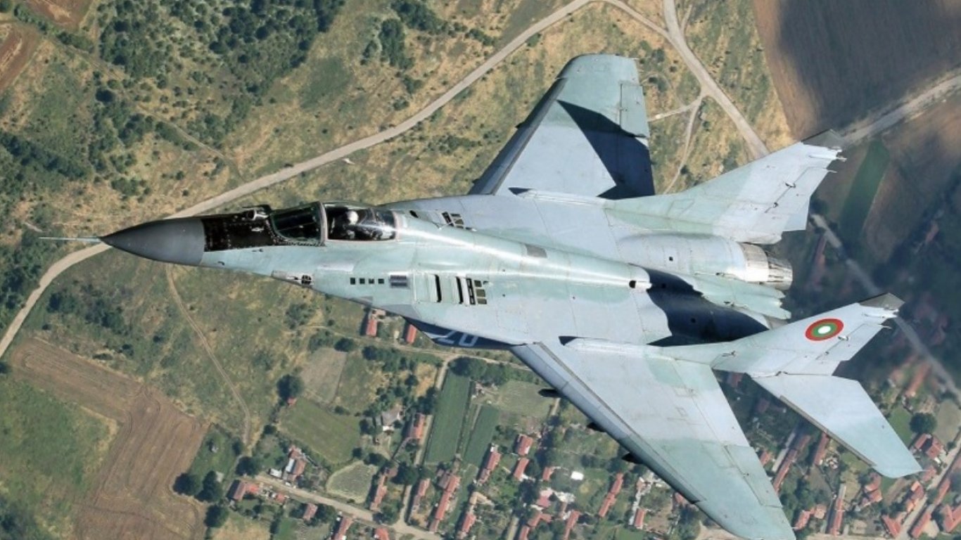 Опитните пилоти могат да правят фигури от висшия пилотаж и с МиГ-29
