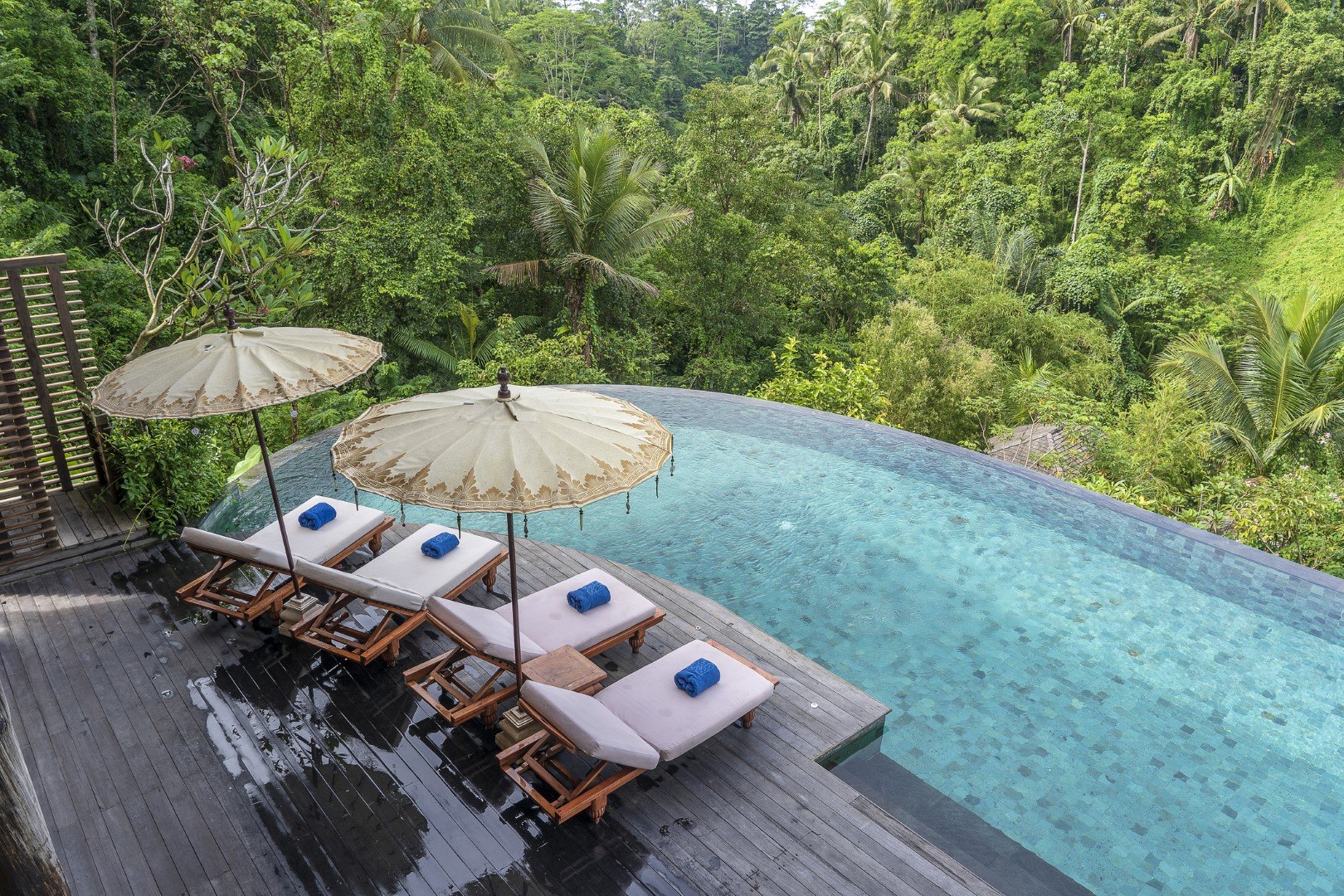Спа хотел сред джунглата в Бали