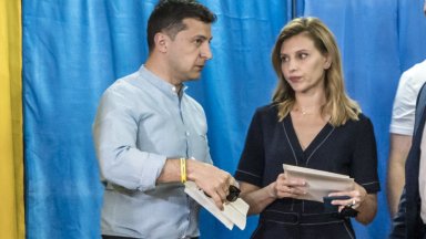 Президентът на Украйна Володимир Зеленски празнува днес 45 ия си рожден