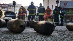 Откриха труп на мъж в опожарена сграда в Перник, установяват самоличността му