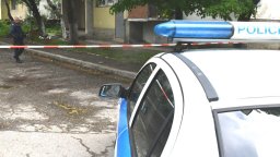 Намериха 72-годишен с прерязано гърло във Врачанско, арестуваха сина му