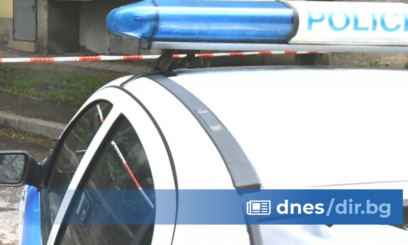 72-годишен мъж е намерен убит в приземния етаж на собствения