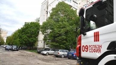 Трети ден продължава сагата с баракадиралия се мъж в София