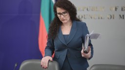 Константинова: Кабинетът беше свален, защото се справяше твърде добре с борбата с корупцията