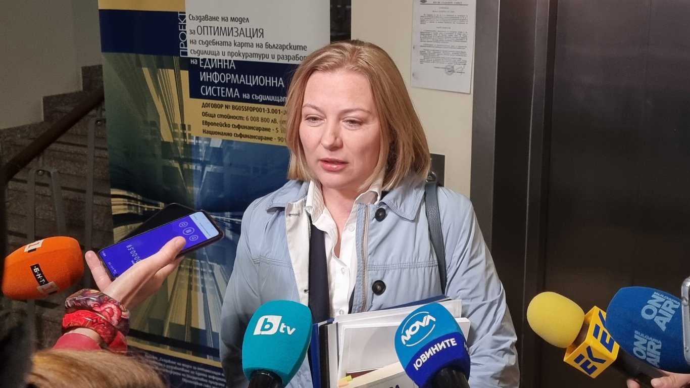 Надежда Йорданова: Може би е време това да се случи - България да предостави оръжие на Украйна 