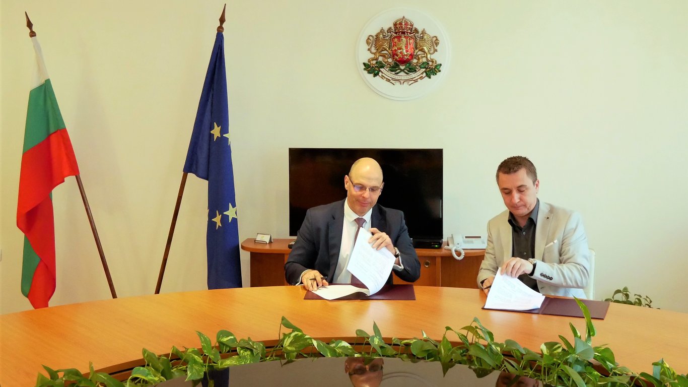 AES България препотвърди ангажимента си към  зеленото енергийно бъдеще на България 