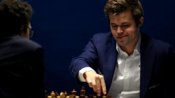Шахматният властелин Карлсен проговори за грандиозния скандал и обвиненията в измама