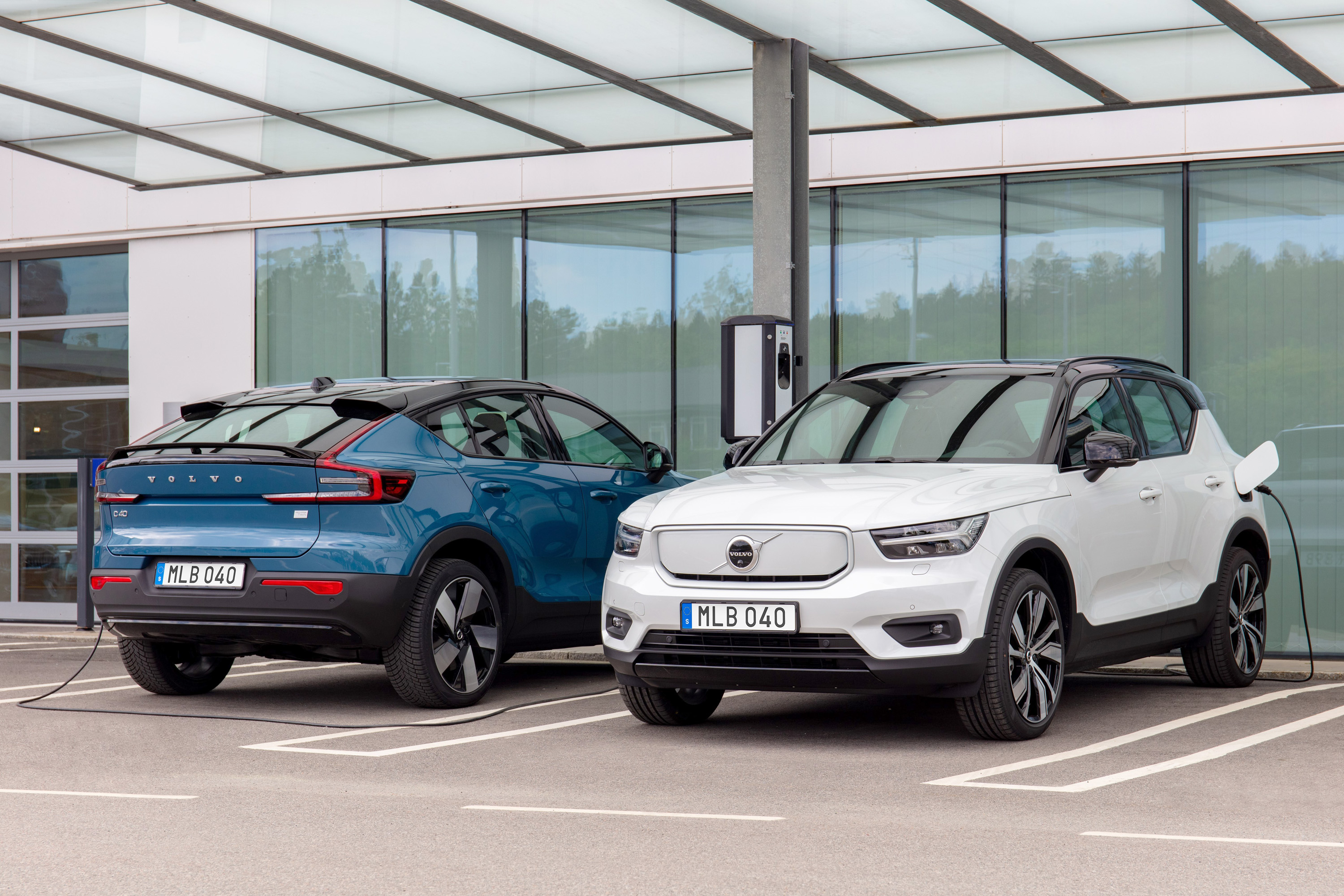 Volvo ще произвежда по 250 000 електромобила в Словакия