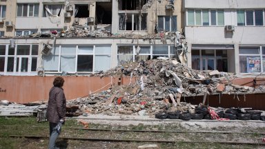 Въздушни удари в Одеса, има жертви и разрушения