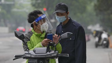 Covid-19: Шанхай остана без транспорт, Пекин започна ново масово тестване (снимки и видео)