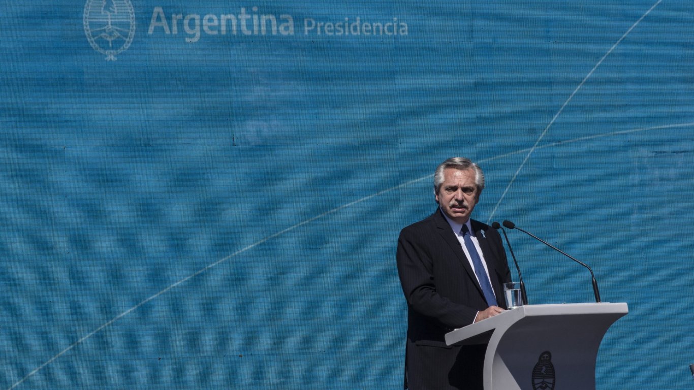 Президентът на Аржентина предупреди за глобален спад заради санкциите срещу Русия