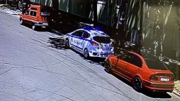 Ученици джигити дрифтят на оживен булевард в Бургас (видео)