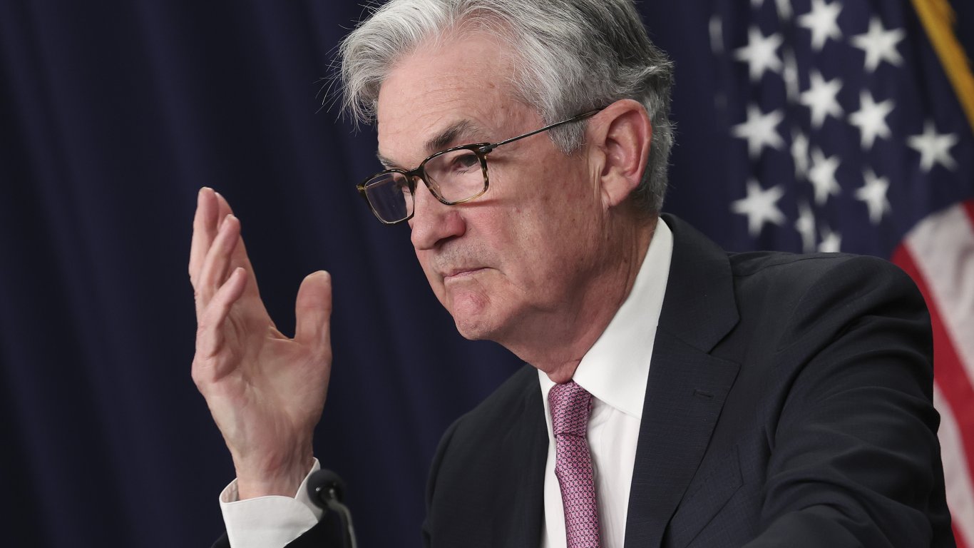 Централният банкер на САЩ: Няма да е безболезнено да сведем инфлацията до 2%
