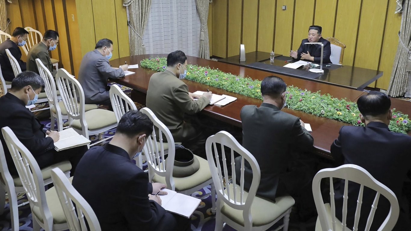Северна Корея съобщи за първи починал от коронавирус
