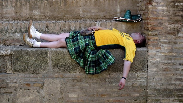 "Идват шотландските скакалци" - Севиля трепери със спомен за 2003-а и 2008 г. (Галерия)