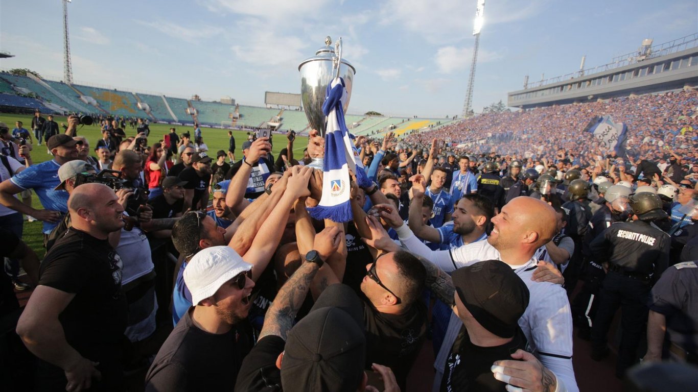 Жребият прати "Левски" в Разград за край на футболната година