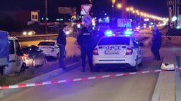 Издирват шофьор, избягал след полицейско преследване и стрелба в София