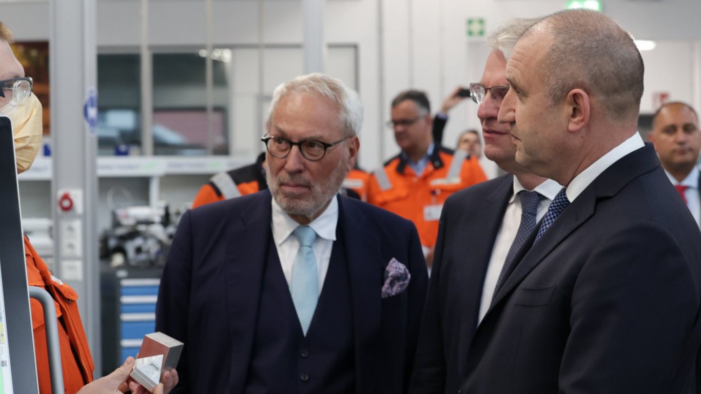 Радев и немският бизнес обсъдиха проект за € 15 млрд. за производство на зелен водород 