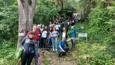 Над 800 служители на УниКредит в България и техните семейства помогнаха с доброволчески труд на екологични каузи в цялата страна