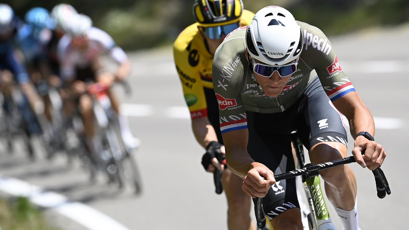 Италиански триумф зарадва Генуа в най-дългия етап на Джирото