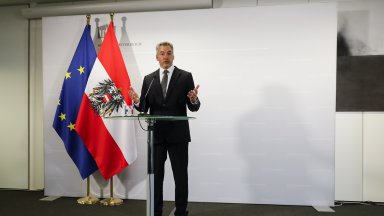 Никой австрийски войник няма да стъпи на украинска земя докато