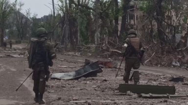 Руските войски започнаха да разминират металургичния завод "Азовстал" в Мариупол (видео)