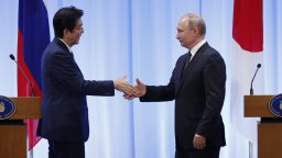 Русия не е сигурна дали иска да поднови връзки със Запада и се фокусира върху отношенията с Китай