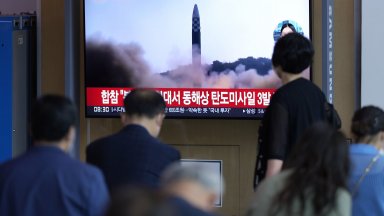 Северна Корея изстреля три балистични ракети само за час 