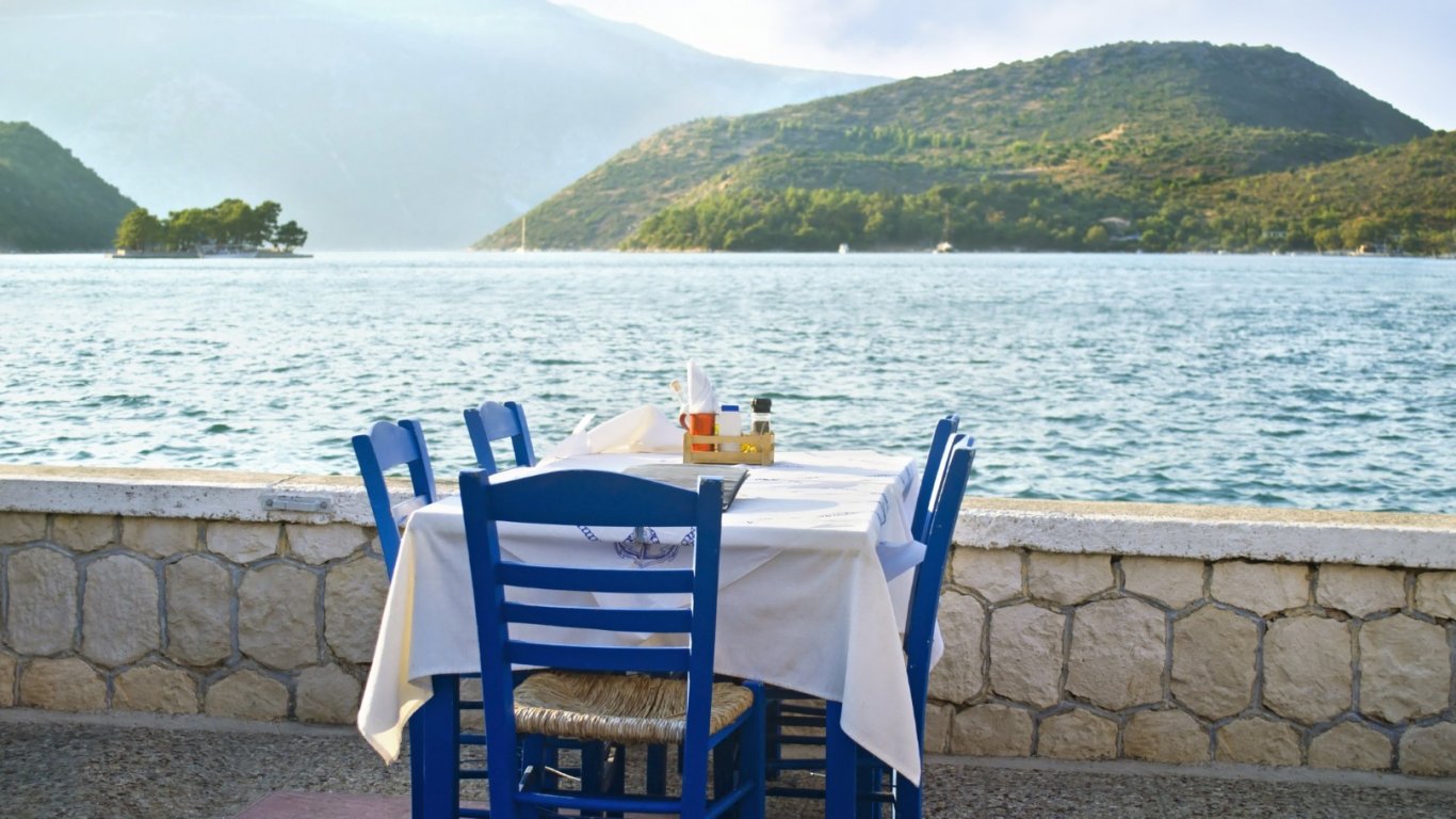 Криза в гръцкия туризъм - лоши условия на труд и недостиг на кадри