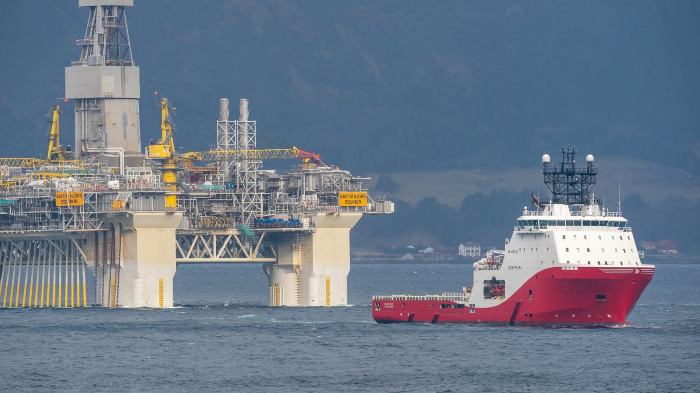 Норвегия се изтегля от Азербайджан: Equinor продава акциите си в голямо петролно и газово находище 