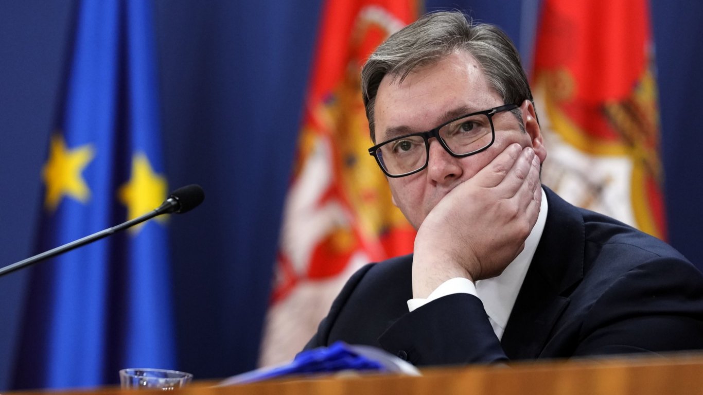 Сърбия може да поеме петролната си компания от „Газпром“, докато санкциите са в сила