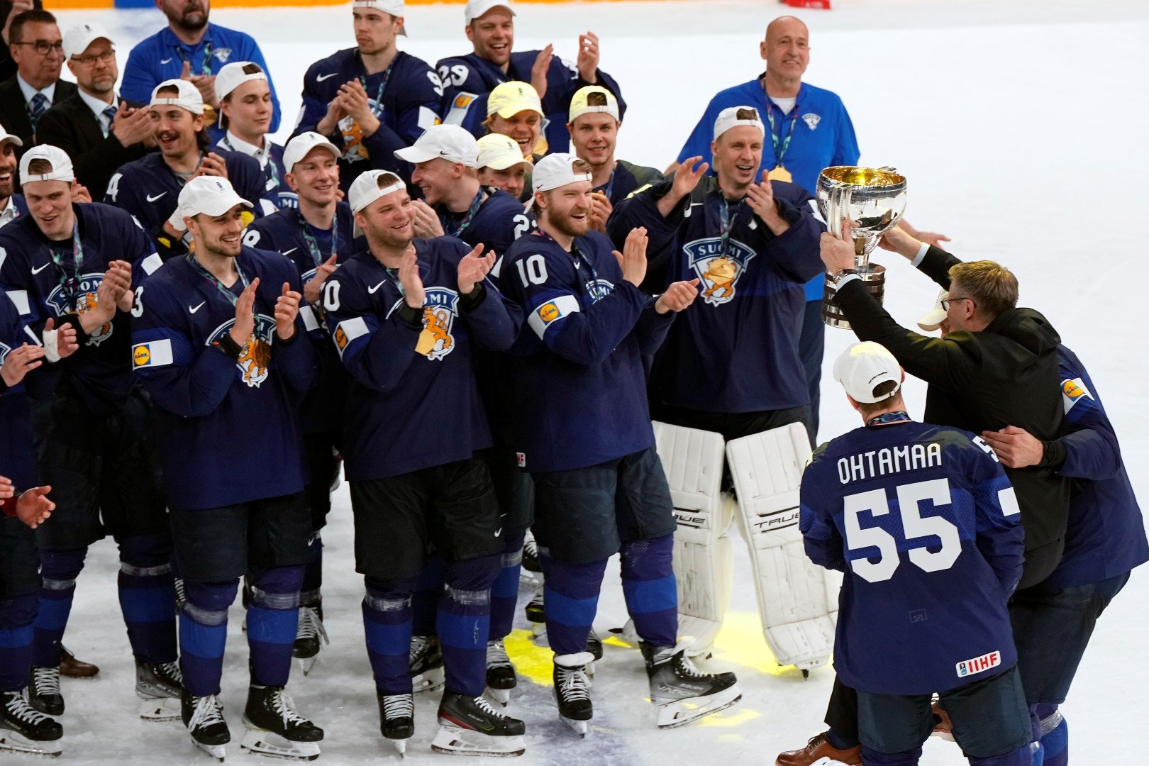 Финландия със световната титла в неделя