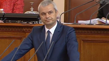 Лидерът на Възраждане Костадин Костадинов призова по Нова телевизия президентът