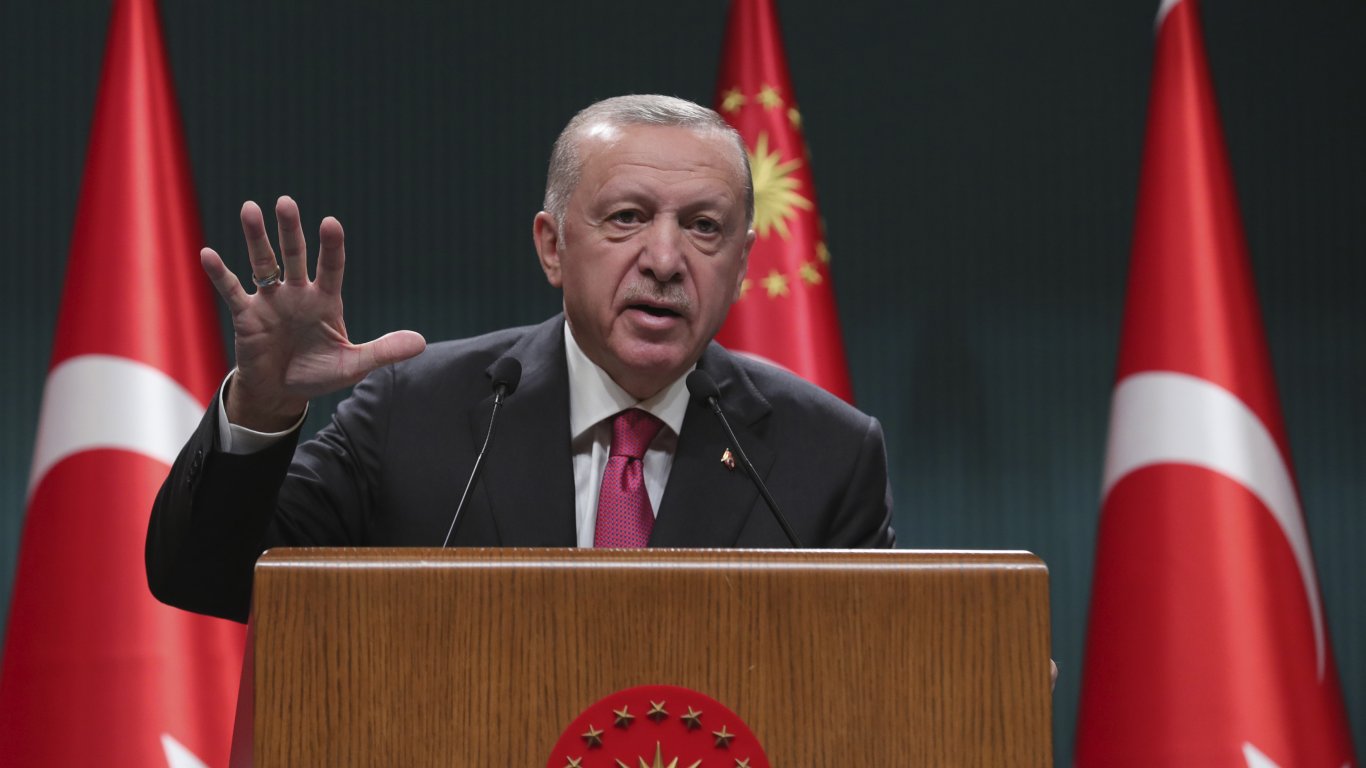 Ердоган стартира официално предизборната си кампания