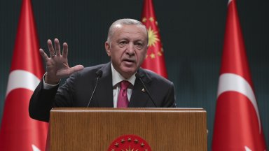 С изменените разпоредби за мобилизацията и военното положение турският президент