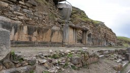В Перу изследват 3000-годишен "коридор на кондора" в Чавин де Уантар 