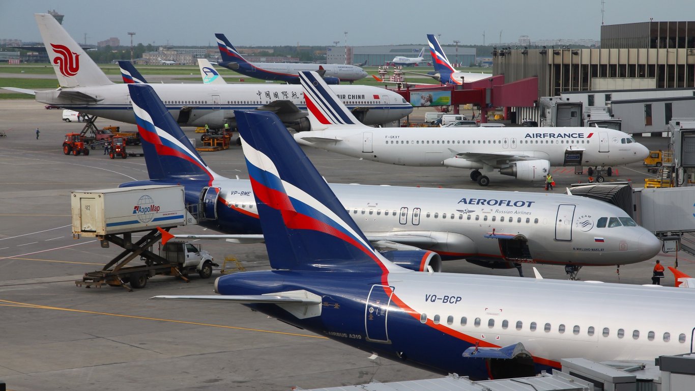 Русия излива милиарди, за да държи гражданската си авиация във въздуха
