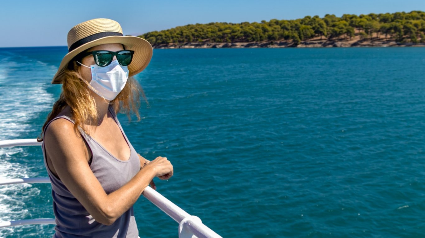 Това лято ще пътуваме с маски на фериботите в Гърция